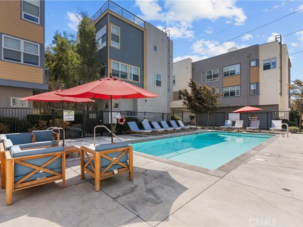 2753 Waverly Drive 705, Los Angeles CA 90039