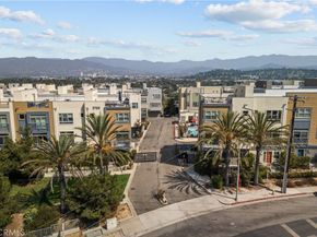 2753 Waverly Drive 705, Los Angeles CA 90039