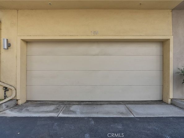 2753 Waverly Drive 705, Los Angeles CA 90039