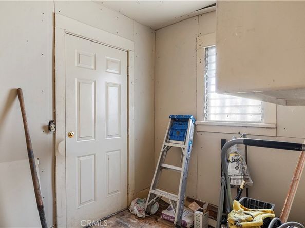 2936 Edgehill Drive, Los Angeles CA 90018