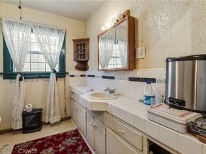 2936 Edgehill Drive, Los Angeles CA 90018