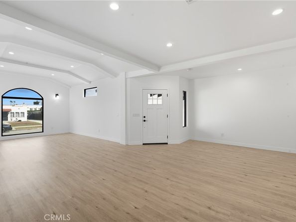 2228 W 73rd Street, Los Angeles CA 90043