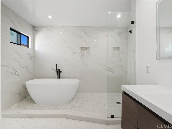 2228 W 73rd Street, Los Angeles CA 90043