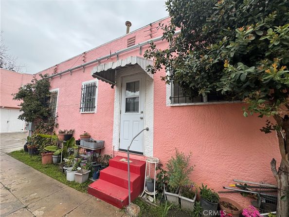 529 W 56th Street, Los Angeles CA 90037