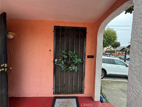 529 W 56th Street, Los Angeles CA 90037