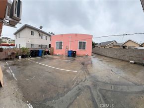 529 W 56th Street, Los Angeles CA 90037