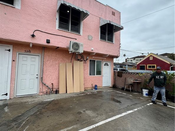 529 W 56th Street, Los Angeles CA 90037