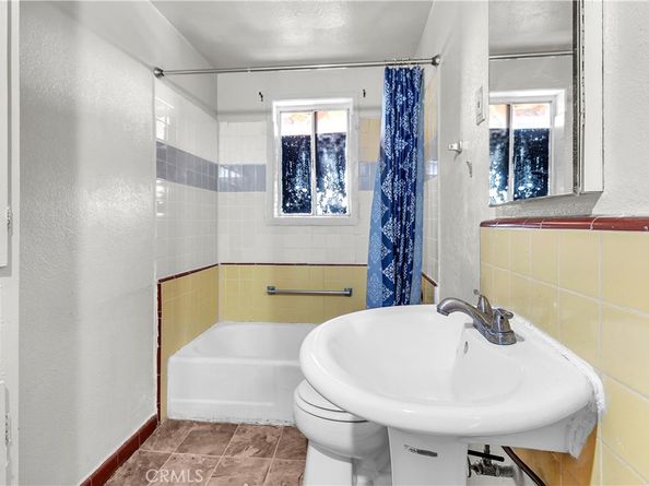 1437 S Bonnie Brae Street, Los Angeles CA 90006