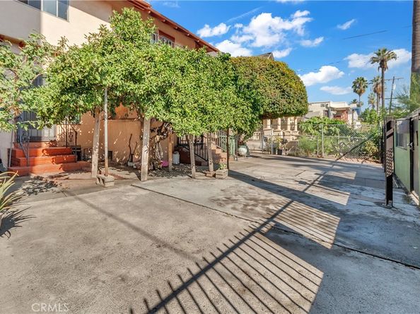 1437 S Bonnie Brae Street, Los Angeles CA 90006