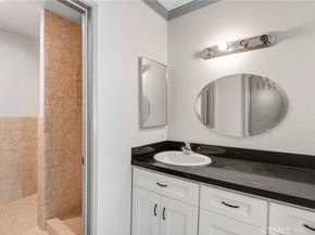 5460 White Oak B103, Encino CA 91316