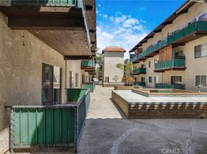 5460 White Oak B103, Encino CA 91316