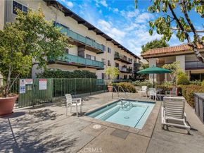 5460 White Oak B103, Encino CA 91316