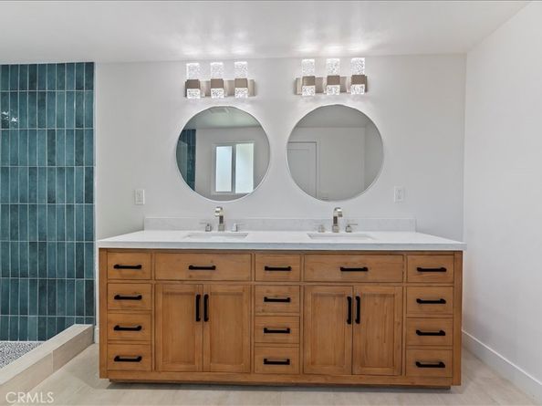 3011 5th, Los Angeles CA 90018