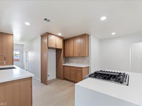 3011 5th, Los Angeles CA 90018