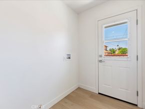 3011 5th, Los Angeles CA 90018