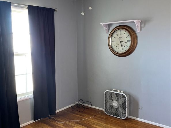 218 W Gardner, Long Beach CA 90805