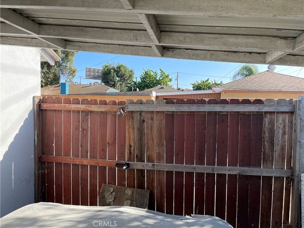 218 W Gardner, Long Beach CA 90805