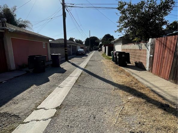 218 W Gardner, Long Beach CA 90805