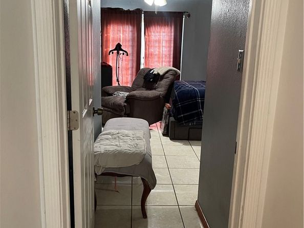 218 W Gardner, Long Beach CA 90805