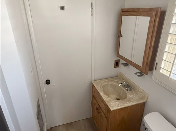 2425 W 116TH Street, Hawthorne CA 90250