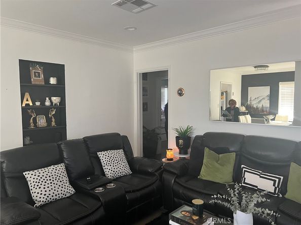 5754 Ensign AVE, North Hollywood CA 91601