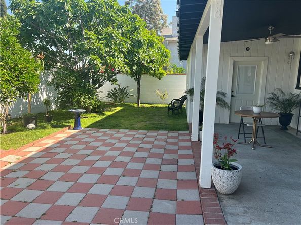 5754 Ensign AVE, North Hollywood CA 91601