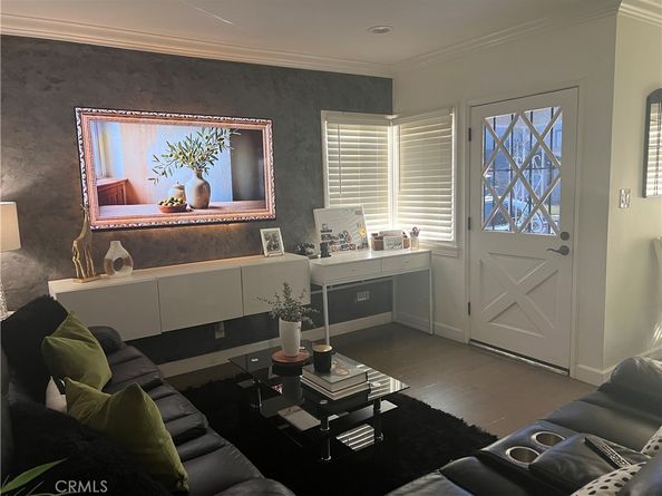 5754 Ensign AVE, North Hollywood CA 91601