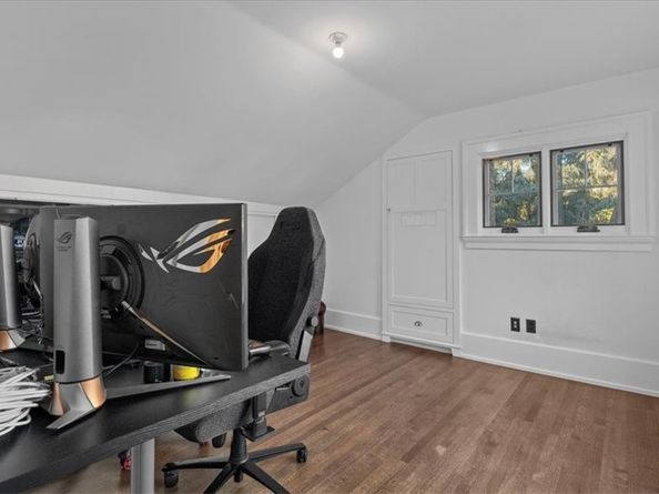 2360 N Mountain Avenue, Upland CA 91784