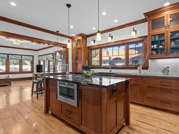 2360 N Mountain Avenue, Upland CA 91784