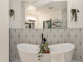 9570 Amoret Drive, Tujunga CA 91042