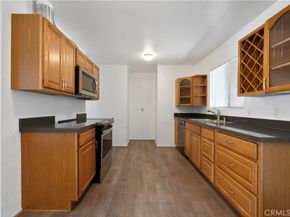 1909 N Summit, Pasadena CA 91103