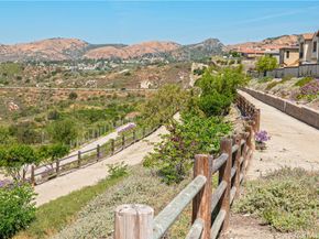 609 Shadowbrook, Lake Forest CA 92610