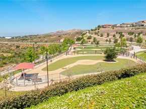 609 Shadowbrook, Lake Forest CA 92610