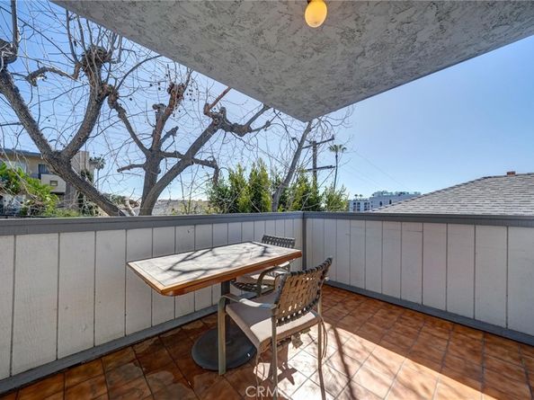 1133 N Clark Street 101, West Hollywood CA 90069