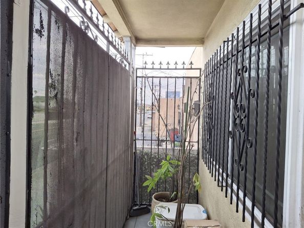 1346 W Century Boulevard, Los Angeles CA 90044