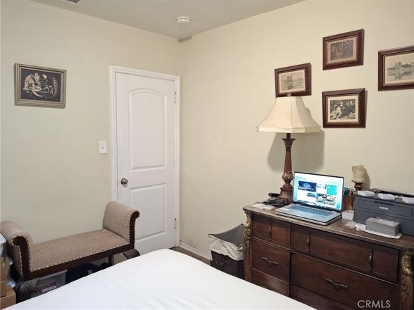 1346 W Century Boulevard, Los Angeles CA 90044