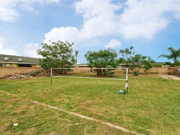 1516 W Stoneridge Court, Ontario CA 91762