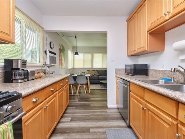 1516 W Stoneridge Court, Ontario CA 91762