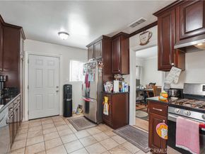 568 South Street, Glendale CA 91202
