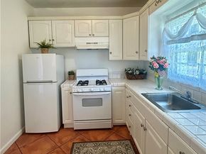 2121 James M Wood Boulevard 224, Los Angeles CA 90006