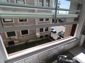 2121 James M Wood Boulevard 224, Los Angeles CA 90006