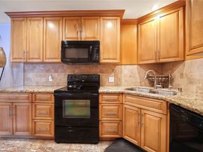 312 N Louise 108, Glendale CA 91206