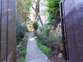 6845 Alta Loma Terrace, Los Angeles CA 90068
