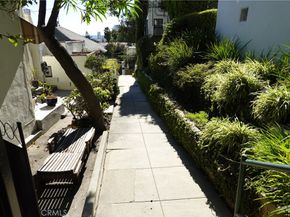 6845 Alta Loma Terrace, Los Angeles CA 90068