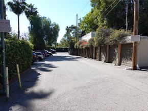 6845 Alta Loma Terrace, Los Angeles CA 90068
