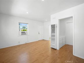 656 W Glenoaks Boulevard, Glendale CA 91202