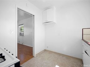 656 W Glenoaks Boulevard, Glendale CA 91202