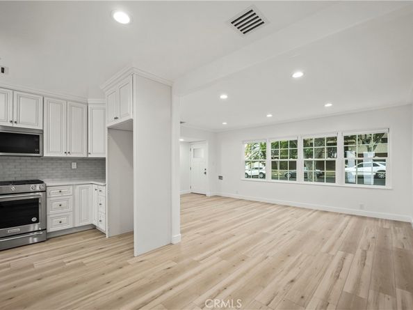 620 E Elmwood Avenue, Burbank CA 91501