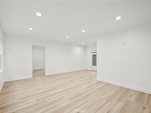 620 E Elmwood Avenue, Burbank CA 91501