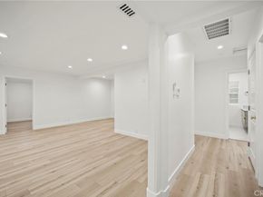 620 E Elmwood Avenue, Burbank CA 91501